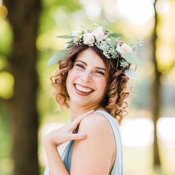 Meet your Posher, Ruth - Picture 1 of 4